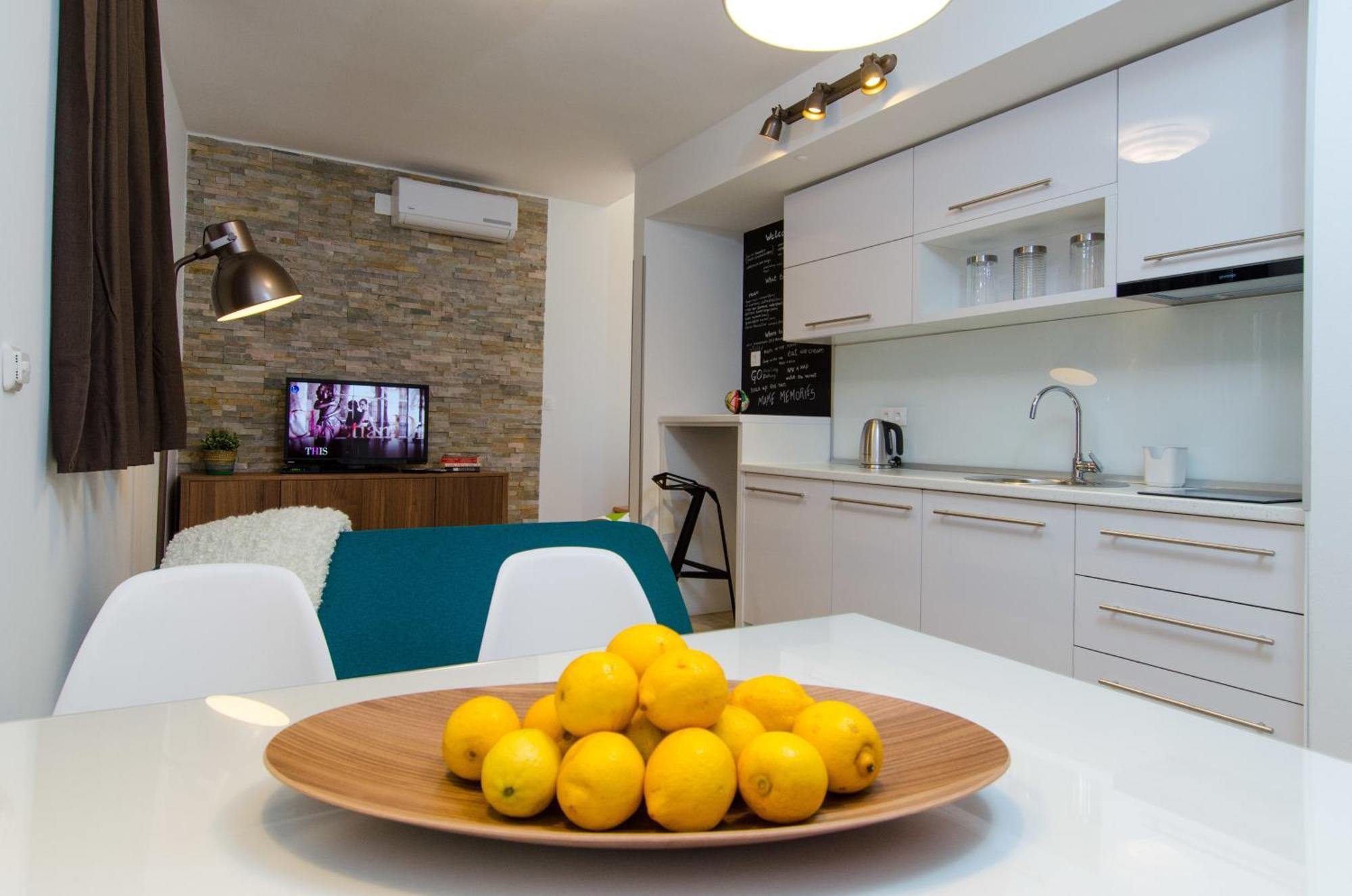 Apartments & Rooms Tiramola - Old Town 트로기르 객실 사진