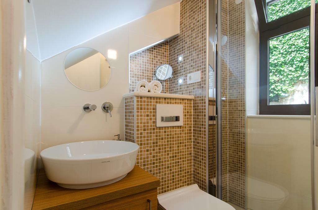 Apartments & Rooms Tiramola - Old Town 트로기르 객실 사진